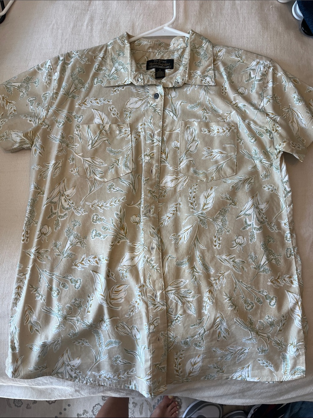 Women’s Short-Sleeve Floral Camp Shirt - Beige & Sage